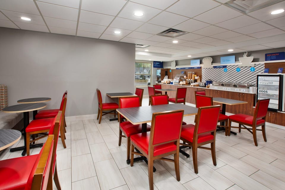 Holiday Inn Express Hotel & Suites Sunbury-Columbus Area By IHG Hotel in Ohio