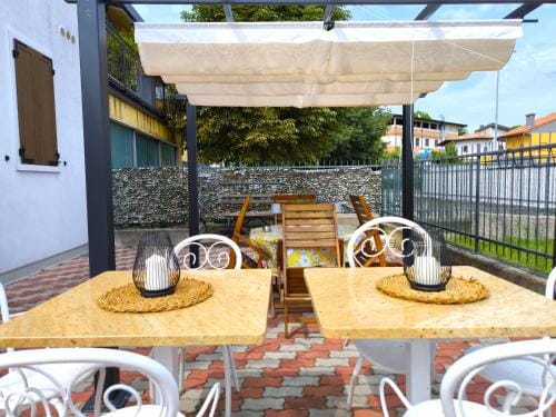 SG Rooms - Casa Laura Hotel in Peschiera del Garda