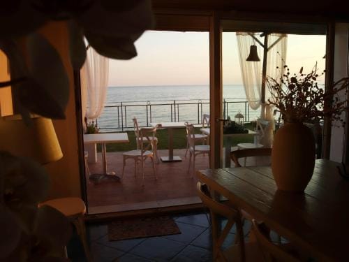 Sunset House Hotel in Anzio