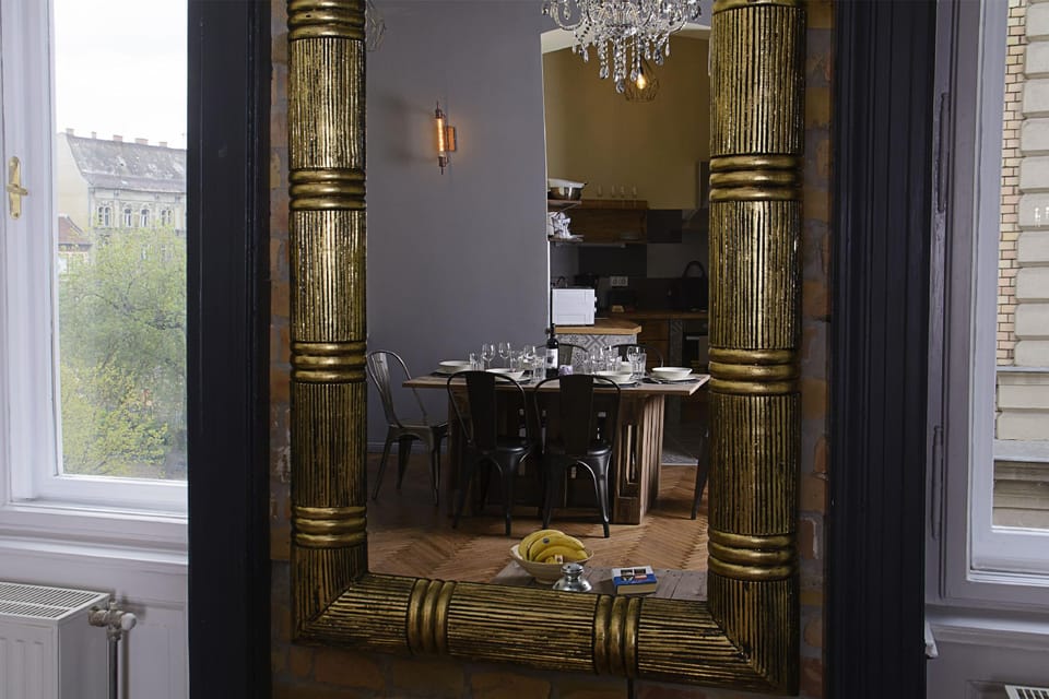 New - Walnuttree Double 12 Person Apartment Central in Budapest - Hungary Hotel in Budapest