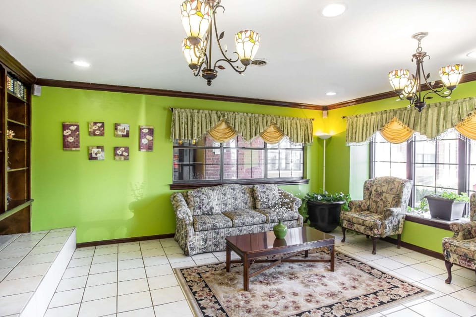 Rodeway Inn & Suites Smyrna - Nashville Area Hotel in La Vergne