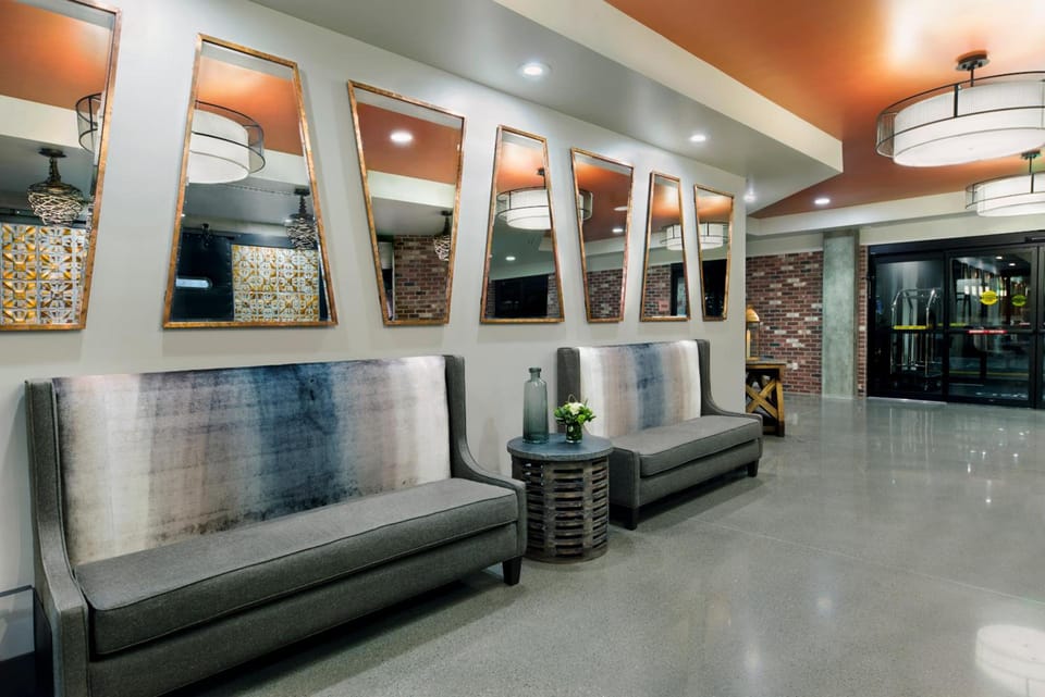 Oxford Suites Paso Robles Hotel in Paso Robles