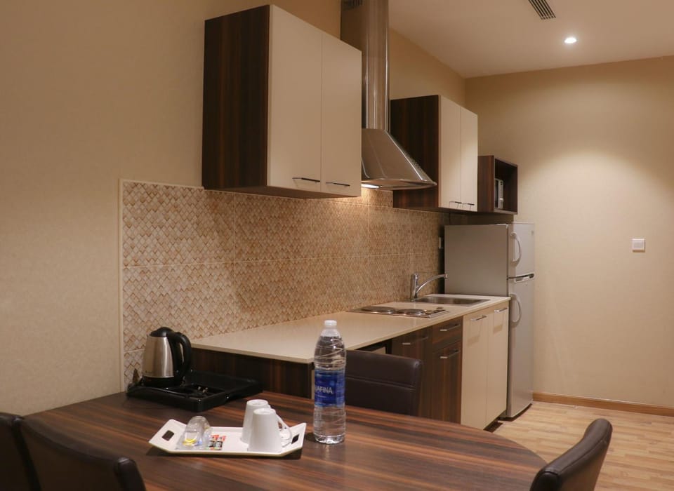 Royal Golden House رويال البيت الذهبي للشقق المخدومه Apartment hotel in Eastern Province Saudi Arabia