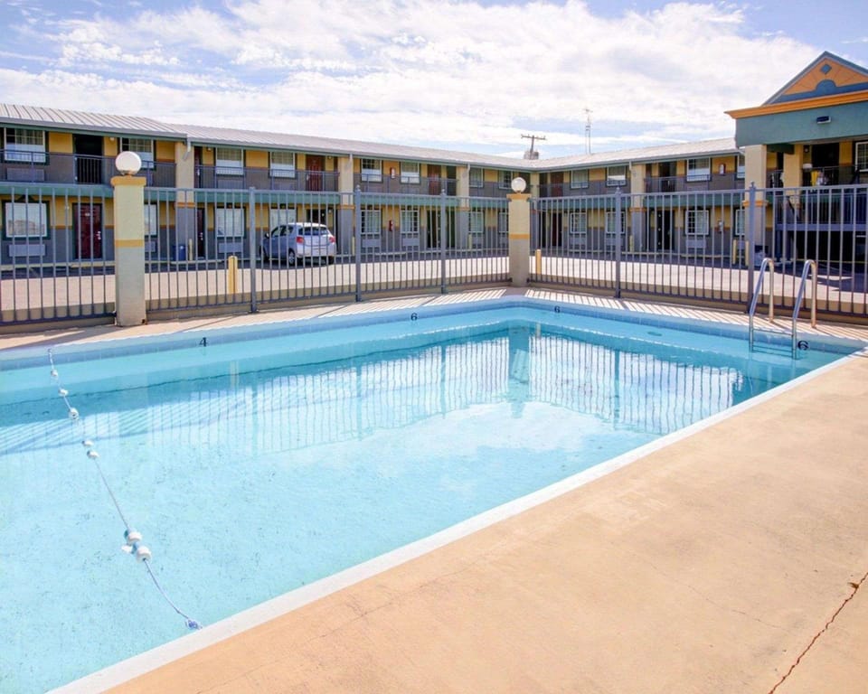 Econo Lodge Temple Hotel in Temple