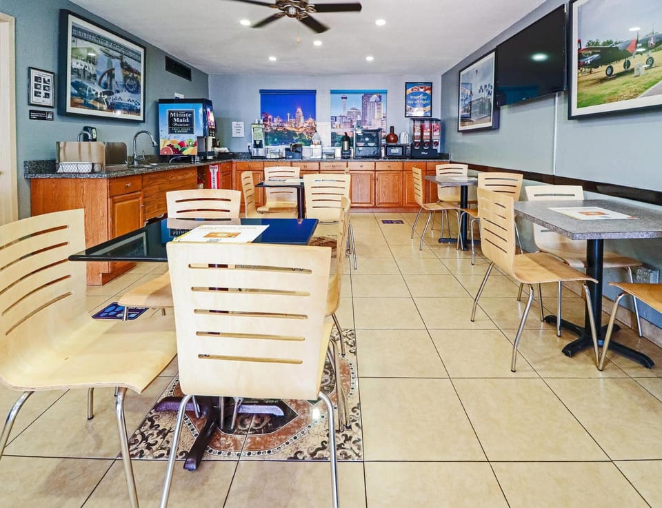 Rodeway Inn San Antonio Lackland AFB - SeaWorld Hotel in San Antonio