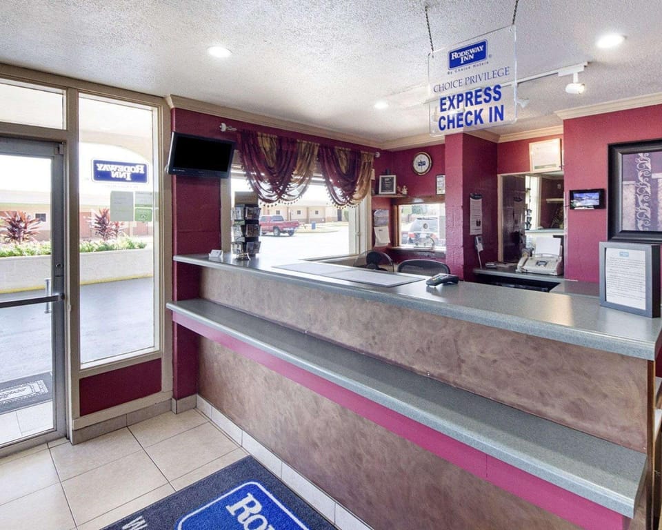 Rodeway Inn San Antonio Lackland AFB - SeaWorld Hotel in San Antonio
