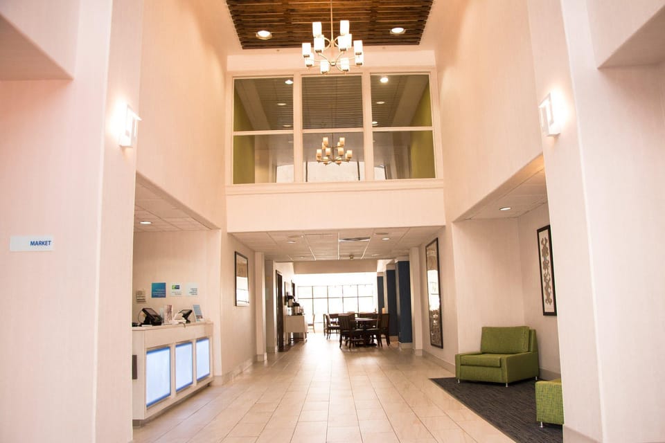 Comfort Inn & Suites Tyler North Hotel in Tyler