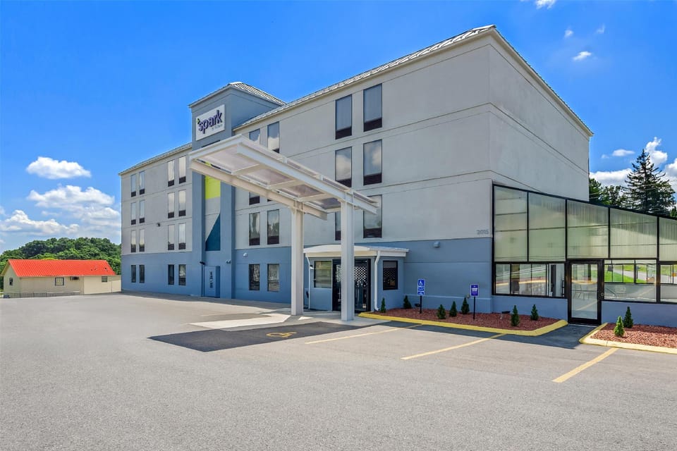 Spark by Hilton Wytheville East Main Street Hotel in Wytheville