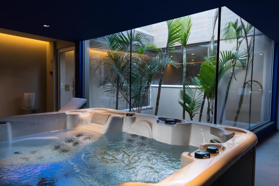 Hot tub