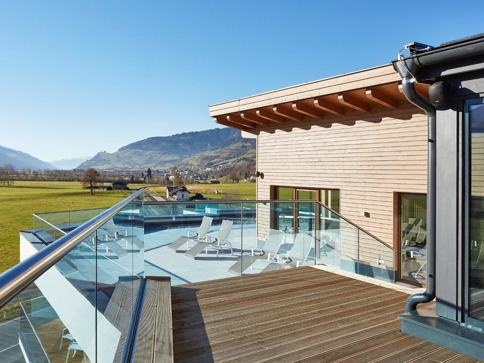 Sonja Alpine Resort Hotel in Piesendorf