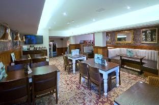 The Kings Head Inn Wetherspoon Hotel in Salisbury