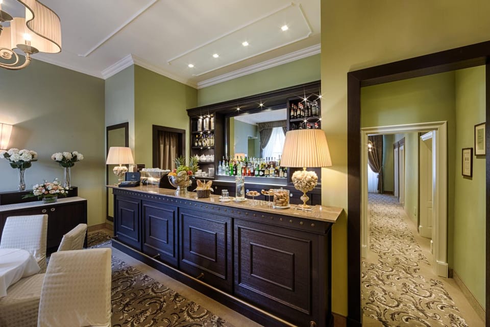 Bar/lounge