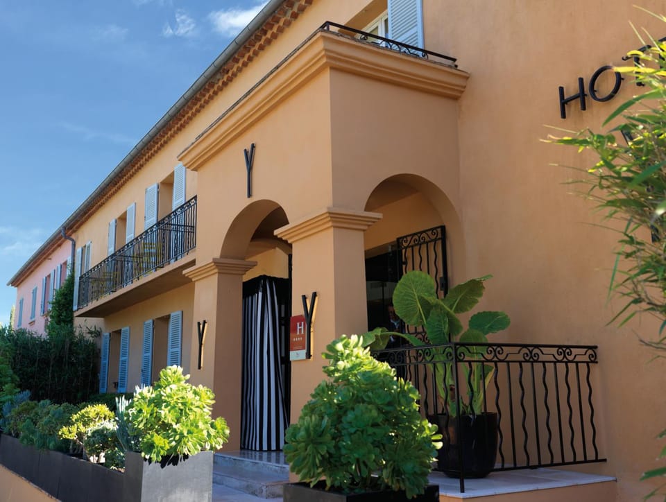 Hotel Le Y Hotel in Saint-Tropez