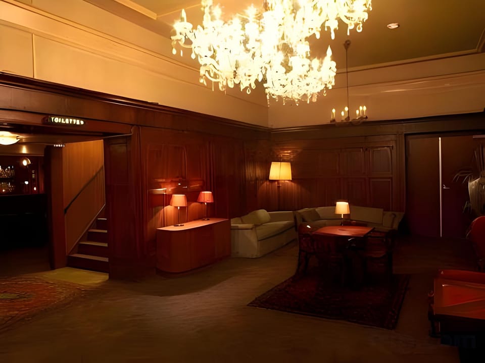 Grand Hotel Central Hotel in Rotterdam