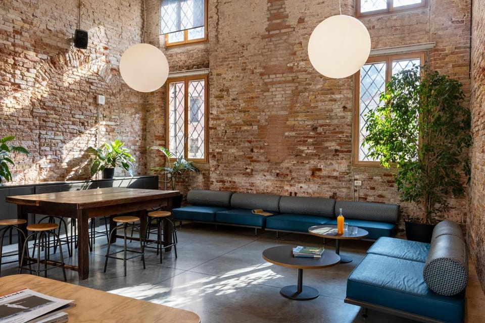 Bar/lounge