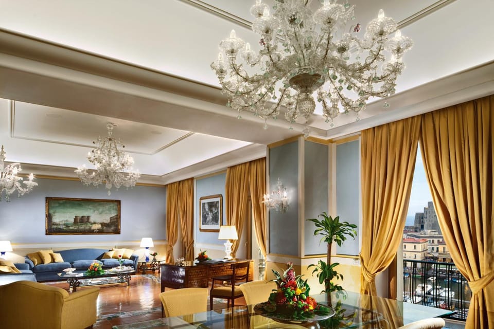 Grand Hotel Vesuvio Hotel in Naples