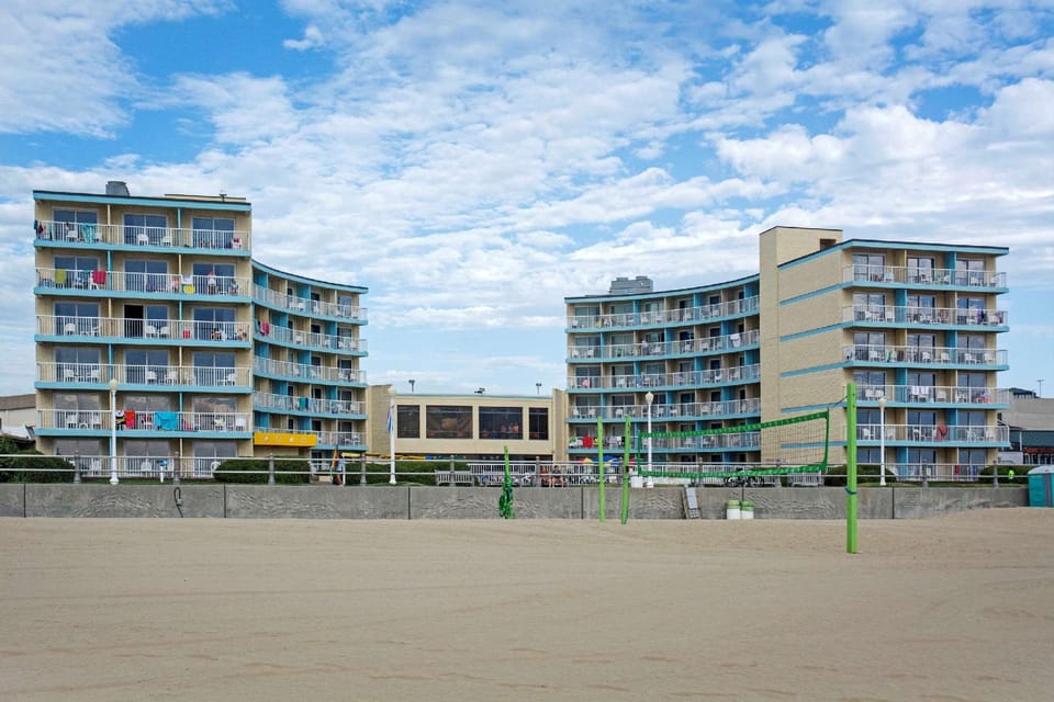 Spark by Hilton Virginia Beach Oceanfront Hotel in Virginia Beach