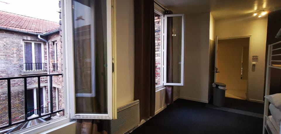 Le Coffice Auberge de Jeunesse Hostel in Paris