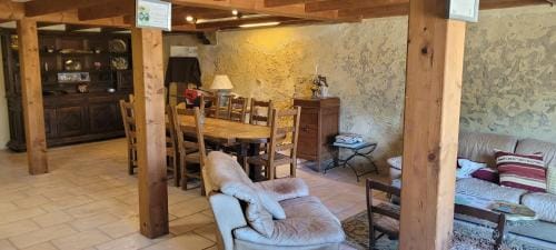 Mas du Grand Peloux Hotel in Arles
