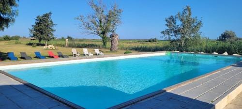 Mas du Grand Peloux Hotel in Arles