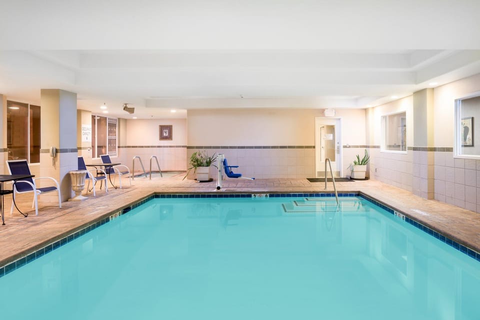 Holiday Inn Express Hotel & Suites Vacaville By IHG Hotel in Vacaville