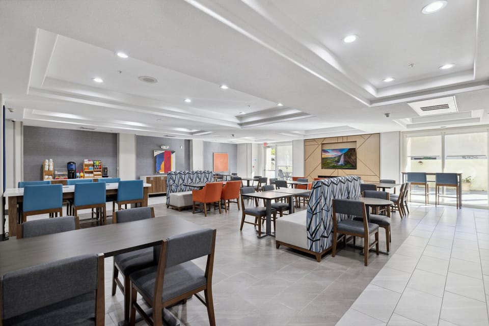Holiday Inn Express Hotel & Suites Vacaville By IHG Hotel in Vacaville