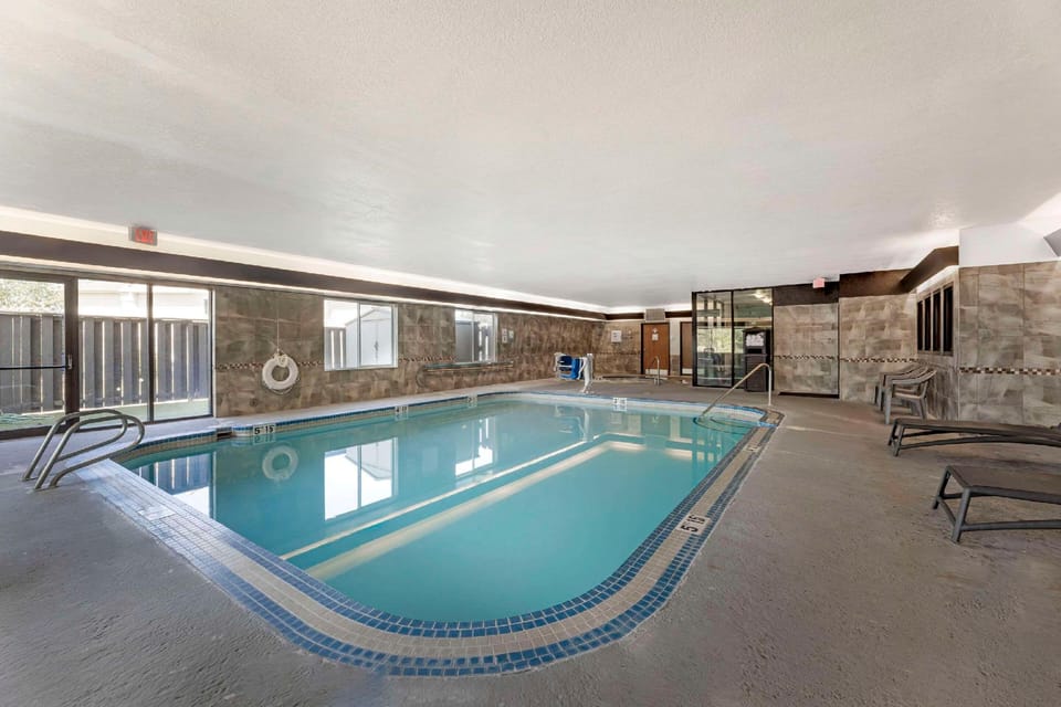 Comfort Suites Near Vancouver Mall Hotel in Vancouver