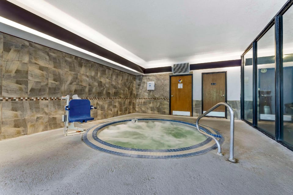 Comfort Suites Near Vancouver Mall Hotel in Vancouver