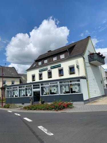 vina am ring Hotel in Vulkaneifel