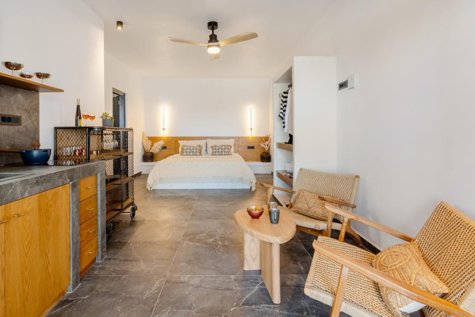 iL Fagiolo Suites Hotel in Santorini