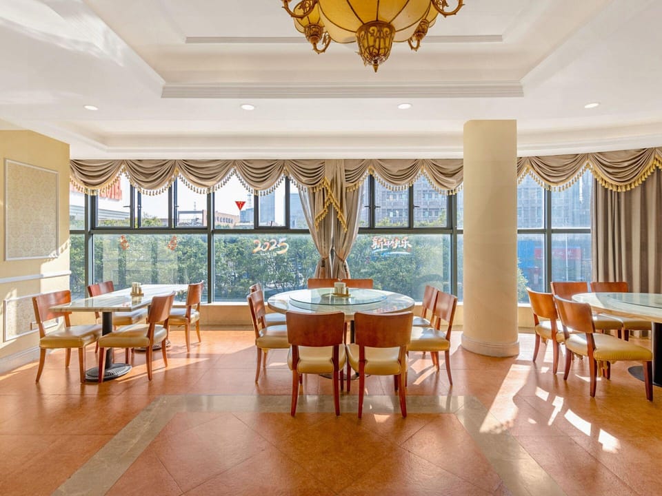 Vienna Hotel Foshan Nanhai Avenue Branch Hotel in Guangzhou