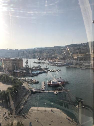 Torre degli Orefici dimora medioevale Hotel in Genoa