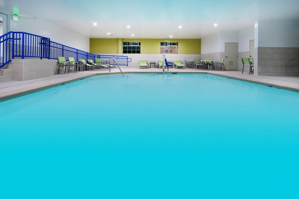 Holiday Inn Express & Suites Watsonville By IHG Hotel in Watsonville