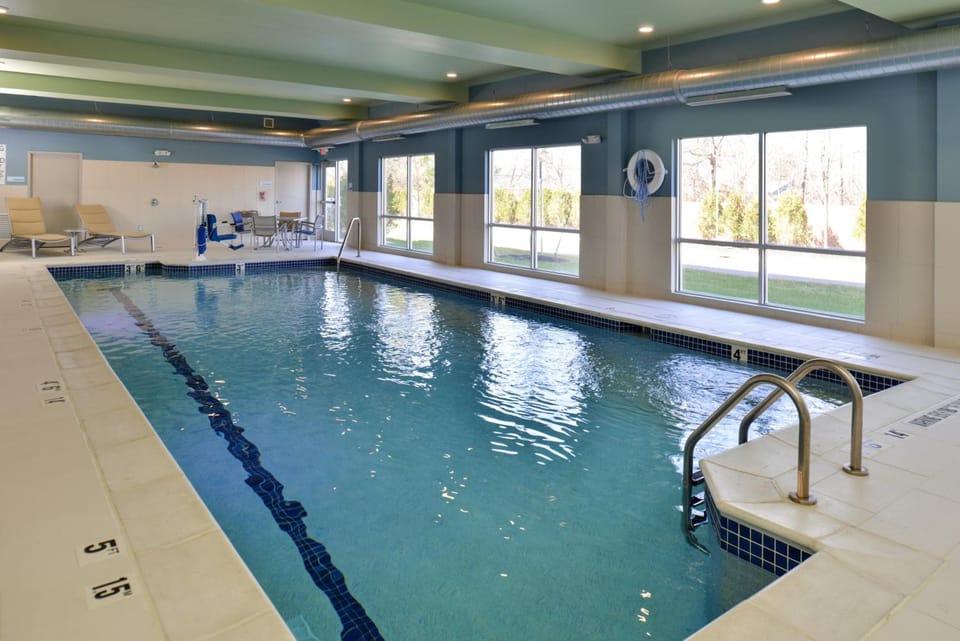 Holiday Inn Express & Suites Farmington Hills - Detroit By IHG Hotel in Farmington Hills