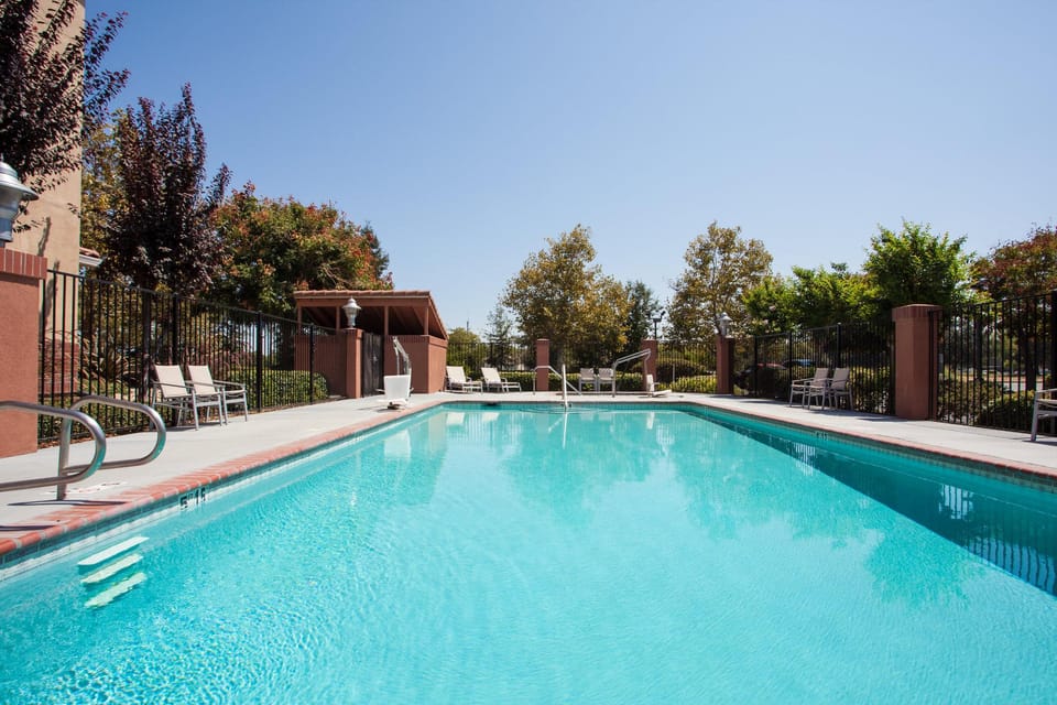 Holiday Inn Express & Suites Davis - University Area By IHG Hotel in Davis