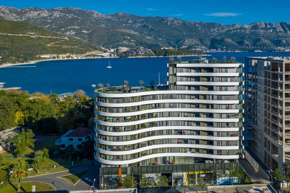 PERLA Apartments Hotel in Budva