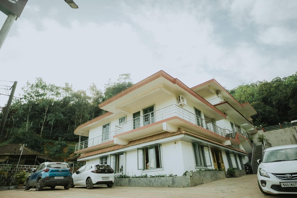 Hasu Stay Hotel in Madikeri
