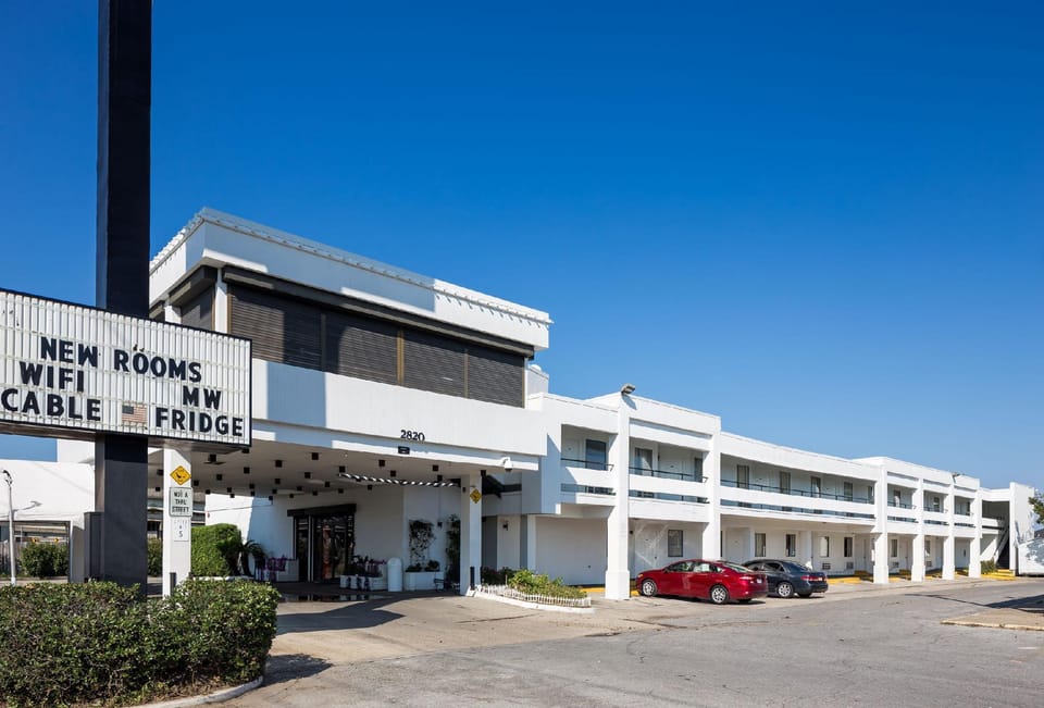 Contempra Inn Inn in Kenner