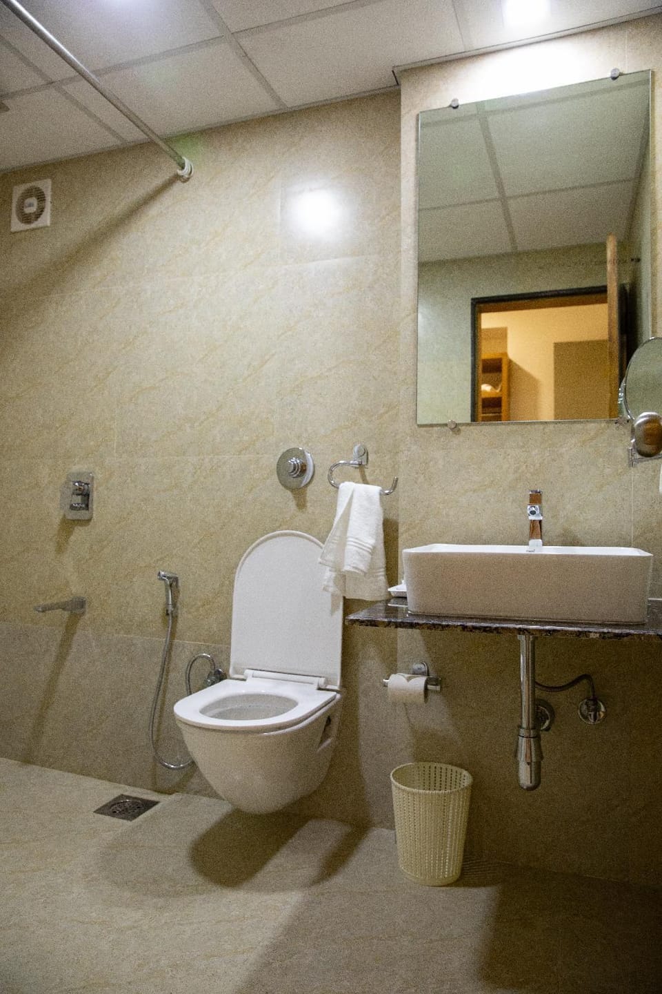 Hotel Grace Galaxy Hotel in Mumbai