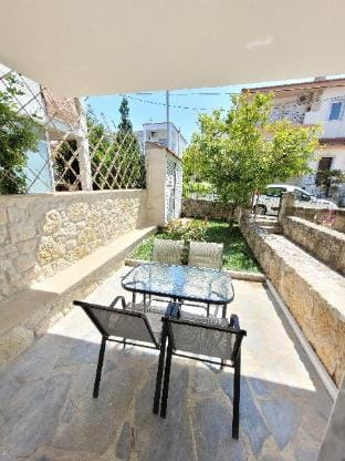 Anris Dom - In a quiet part of the center Hotel in Halkidiki