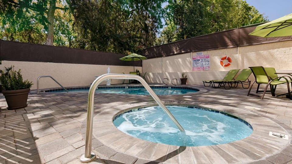 Best Western Plus Glendale Hotel in Eagle Rock