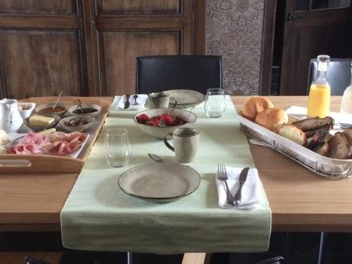 Les Petits Secrets de Nonna-Chambre d hote dinant Hotel in Wallonia, Belgium