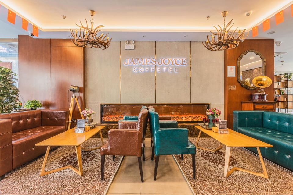 James Joyce Coffetel Qingdao Taidong Pedestrian Street Yingkou Road Hotel in Qingdao