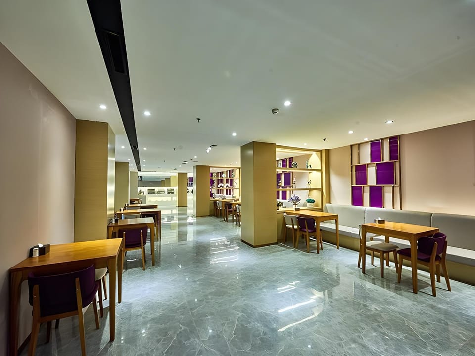 Lavande Hotel·Changchun People's Square Hotel in China