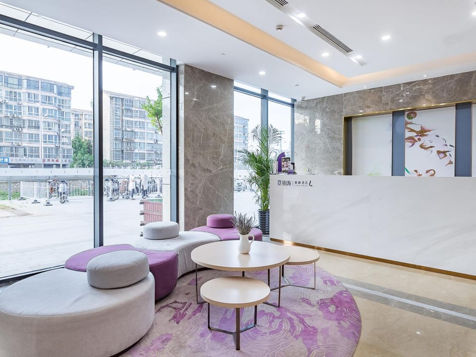 Lavande Hotel Xuzhou Junsheng Plaza Bengteng Avenue Metro Station Hotel in Jiangsu