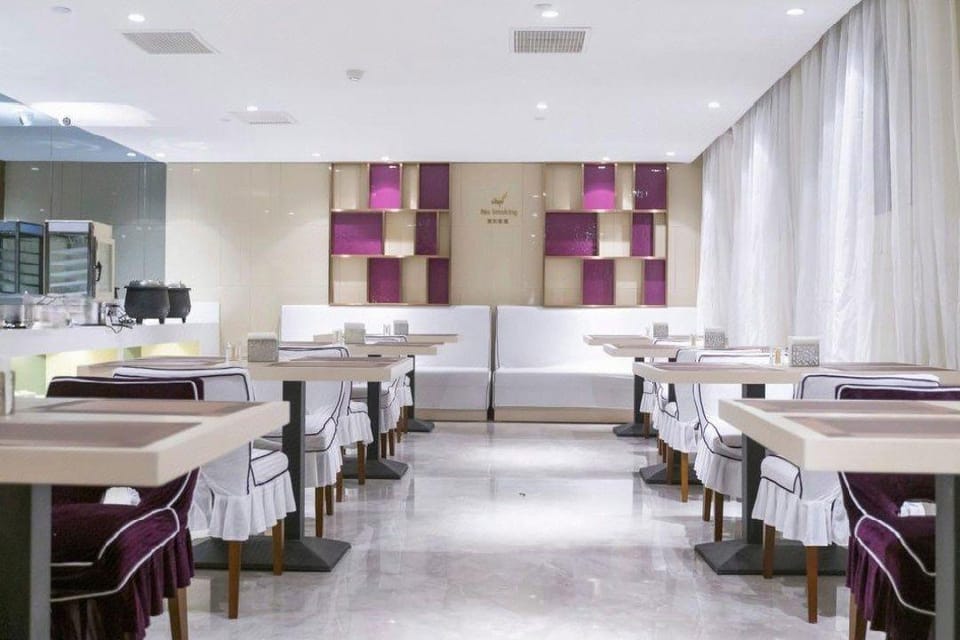 Lavande Hotel·Tianjin West Railway Station People's Hospital Metro Station Hotel in Tianjin