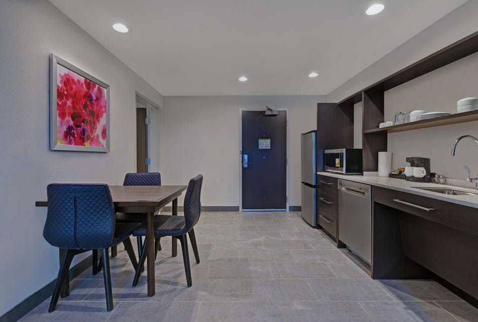 Home2 Suites by Hilton Memphis Wolfchase Galleria Hotel in Bartlett