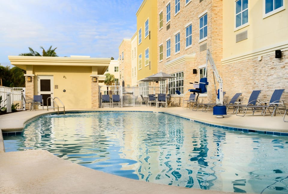 Swimming pool