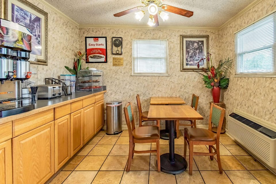 Econo Lodge Worthington - Columbus North Hotel in Worthington
