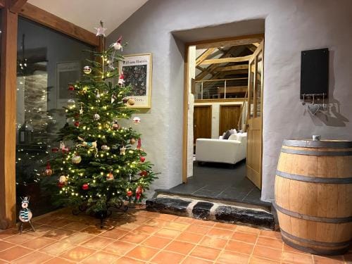 Dan y Graig Barn, Carmarthen Hotel in Wales